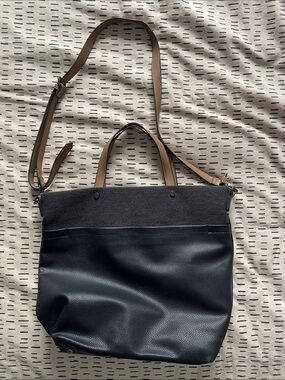 Reitmans Black and Tan Two-Tone Tote